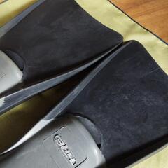 中古足ヒレ、多少汚れなどあります。の画像