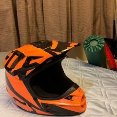 FOX V1 DOT オフロードヘルメットの画像