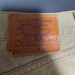 Levi’s チノパンの画像