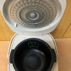 ✅SHARPジャー炊飯器✅ ✅KS-CF05B-W✅の画像