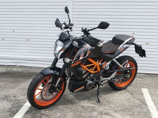 KTM　390 Duke（390 デューク）　2015年式　車検2027年（令和9年）4月　LUIMOTO（ルイモト)のシートカバー・グリップヒーター・ハンドルガード・ラジエターガード付き　走行距離 23579Km