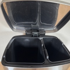 ゴミ箱2分別の画像