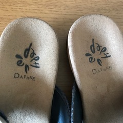 【DAPHNE】23センチサンダルの画像