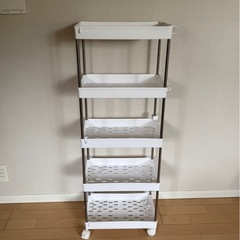 5段キャスター付き収納ラックの画像