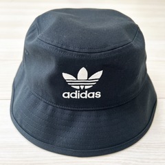 adidas バケットハット