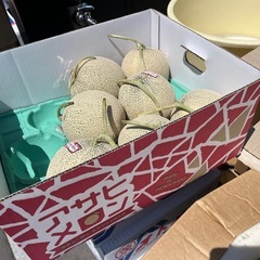 北海道産🍈赤肉アサヒメロン入荷しました✨