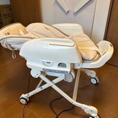 コンビ 電動ハイローチェア