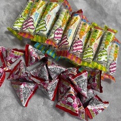 駄菓子 2種類 各16個ずつ
