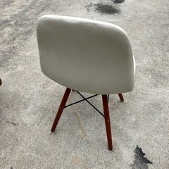 🤍ダイニングチェア　イス　椅子　家具　白　ホワイト♻️お売りいただけるお品物ございましたら、来店時ぜひお持ちください(総合買取)♻️の画像