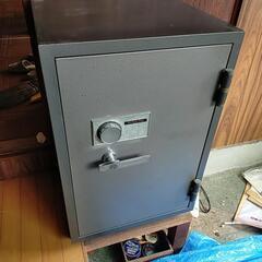 金庫 鍵なし/番号わかります