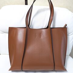 美品【トートバッグ】軽量・A4資料OK！の画像