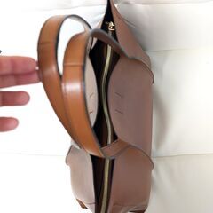 美品【トートバッグ】軽量・A4資料OK！の画像