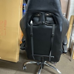 ゲーミングチェアの画像