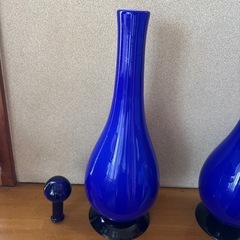 ガラス瓶　花瓶　蓋付きの画像