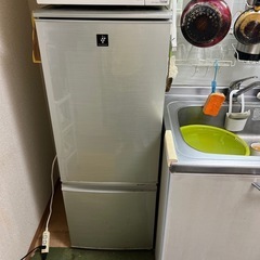 シャープ　冷蔵庫　左右ドア変更可能