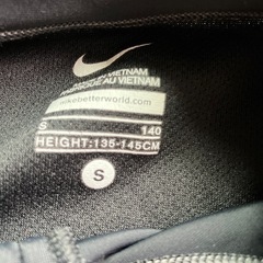 ラッシュガード　NIKE 140の画像