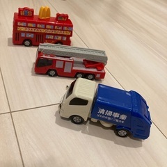 消防車　ゴミ収集車　おもちゃ　マック