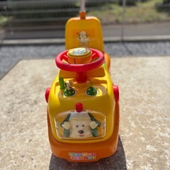 わんわん 手押し車 足蹴り車の画像
