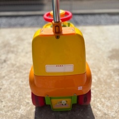 わんわん 手押し車 足蹴り車の画像