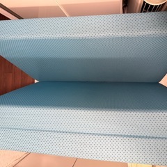 最終価格7日公開 美品マニフレックス magniflex 三つ折りマットレスの画像