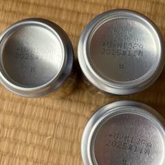 コーヒー3缶の画像