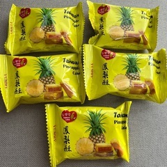 台湾パイナップルケーキ