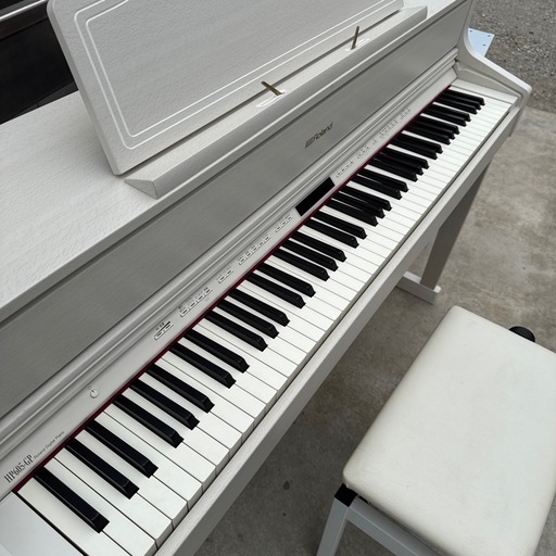 【富山市内配送無料】ローランド　ピアノ　Roland HP605-GP　 Roland HP605-GP 17年製 中古 電子ピアノ 木製鍵盤 椅子付き ブラック