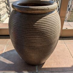 「壺」　高さ40cm×30cm　お譲りいたします