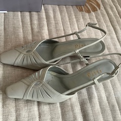 Pitti ヒールパンプス　23､5EE 引き取り限定