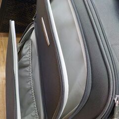 キャリーケース TSAロック カギ付 高64.5×幅39×奥26㎝ 4輪 トラベル エキスパート キャリーバッグ 西岡店の画像