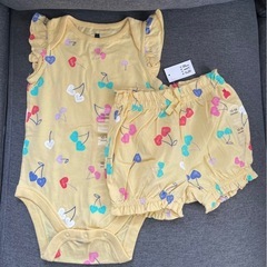 【新品未使用】Baby GAPロンパースとパンツセット