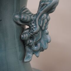[1338J]高麗青磁　花瓶　壷　オブジェ　骨董品 大型 雲鶴紋網目 双耳 貫入 花器 花入れ 飾り壺 置物 インテリアの画像