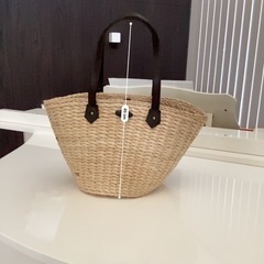 カゴバックの画像