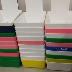 技工等に使用していたプラスチックケースの画像