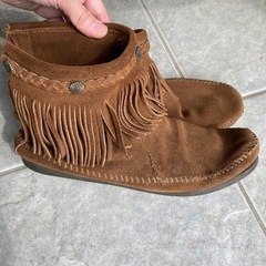 ミネトンカ　ショート　ブーツの画像