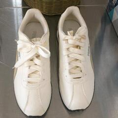0609-222 PUMA　スニーカー　26センチ