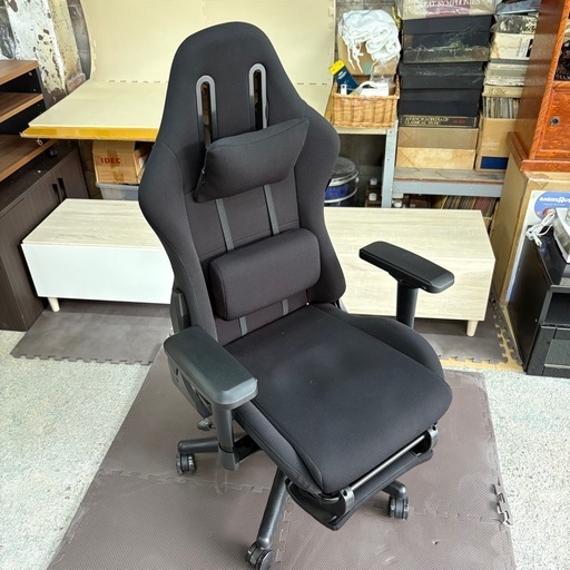 【美品中古】ウィステリア・フリーダムチェア Wisteriaゲーミングチェア ファブリック オットマン付 美品中古】ウィステリア・フリーダムチェア Wisteriaゲーミングチェア