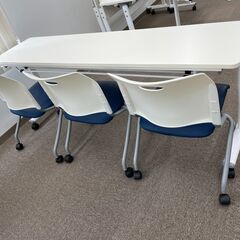 【オフィス什器】会議用スタッキングテーブル（折りたたみ式）の画像