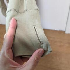 ユニクロ　パーカー　Lの画像