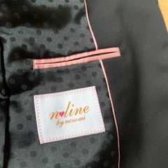レディーススーツ黒　
上9号下7号洋服の青山　の画像