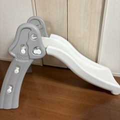 子供 滑り台