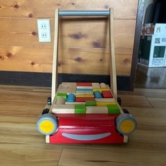 Plantoys 手押し車の積み木の画像