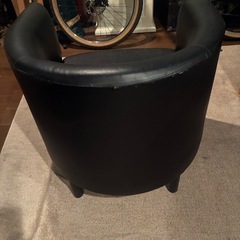 IKEA 1人用ソファ　ブラック　座り心地いいですよ　中古の画像