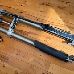 KTM WP製フロントサスペンション
