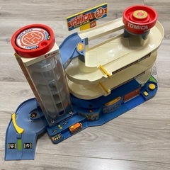 スーパーオート　トミカ　ビルディング　おもちゃ　車