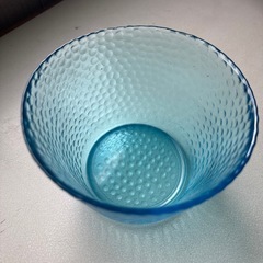 【無料】夏を感じるガラスの入れ物の画像