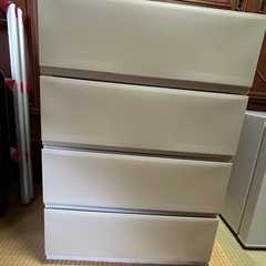 プラスチック製タンス