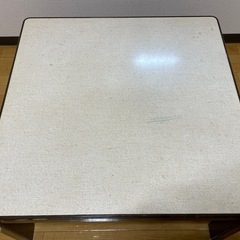【無料】
テーブルの画像