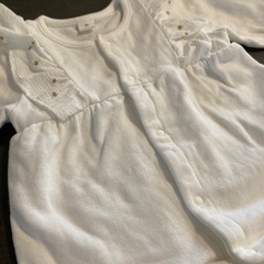 バースデイ cottoli 退院着　お宮参り　ベビードレス　フリル付き　裏起毛 ロンパース 60-70㎝の画像
