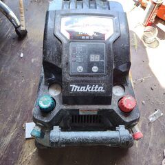 マキタAC461XG　16リッター